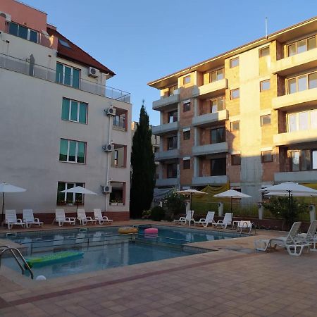 Apartment In Complex Tara Равда Екстер'єр фото